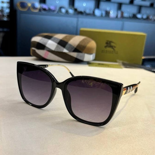 Burberry Black - B6